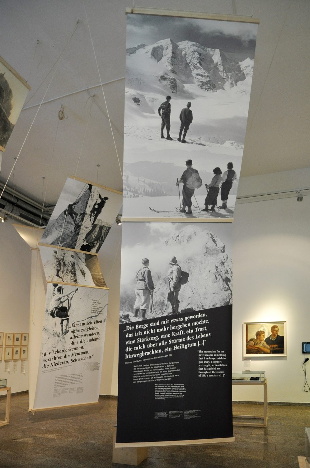 Eva Plass: <strong>Alpines Museum Sonderausstellung 150 Jahre DAV – Die Berge und wir</strong><br> – Ausstellungsgestaltung / München 2019